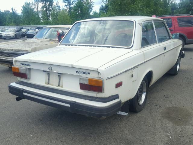 VC24245H1107627 - 1977 VOLVO 242 CREAM photo 4