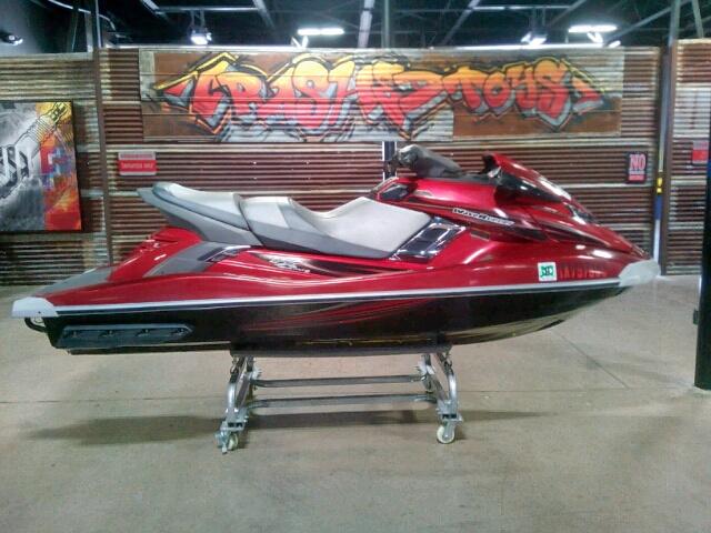 USYAMA2406A313 - 2013 YAMAHA WAVERUNNER RED photo 5