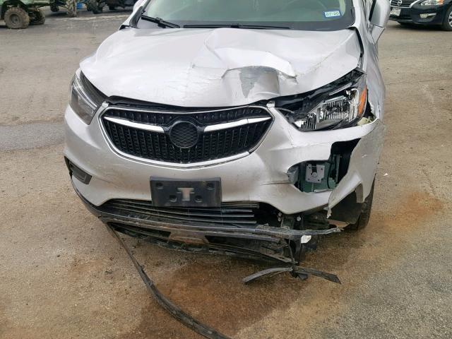 KL4CJASB4JB665174 - 2018 BUICK ENCORE PRE SILVER photo 9