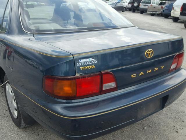 4T1BG12K9TU693569 - 1996 TOYOTA CAMRY DX GREEN photo 9