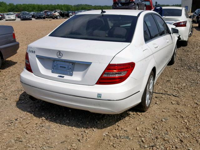 WDDGF4HB3DR272916 - 2013 MERCEDES-BENZ C 250 WHITE photo 4