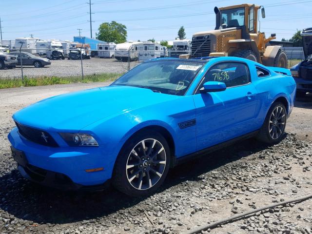 1ZVBP8CFXC5219894 - 2012 FORD MUSTANG GT BLUE photo 2