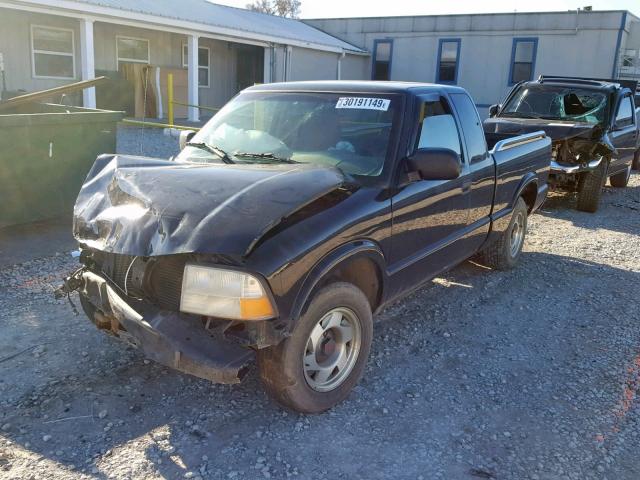 1GTCS19W818182070 - 2001 GMC SONOMA BLACK photo 2