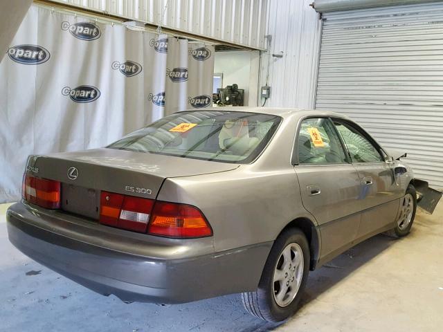 JT8BF28G9W5031262 - 1998 LEXUS ES 300 GRAY photo 4