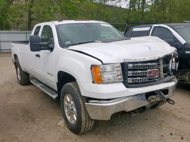 1GT523C86DZ290006 - 2013 GMC SIERRA K35 WHITE photo 1