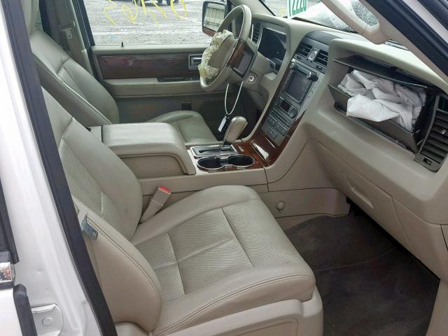 5LMJJ3J50BEJ10333 - 2011 LINCOLN NAVIGATOR 白色 照片 5