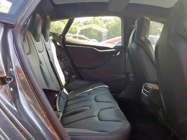 5YJSA1E25GF128316 - 2016 TESLA MODEL S فحمي صورة 6