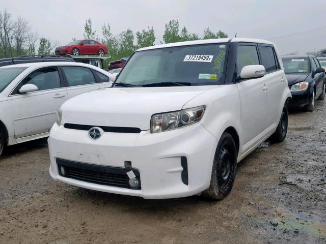 JTLZE4FE0CJ006189 - 2012 TOYOTA SCION XB WHITE photo 2