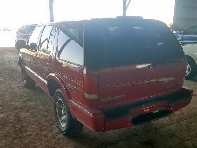 1GNCS13W8W2265329 - 1998 CHEVROLET BLAZER RED photo 3