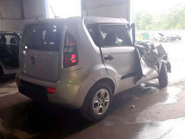 KNDJT2A15B7289191 - 2011 KIA SOUL SILVER photo 4