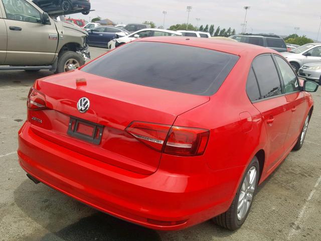 3VW2K7AJ2FM253309 - 2015 VOLKSWAGEN JETTA BASE RED photo 4