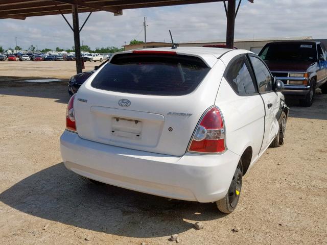 KMHCM36C57U024538 - 2007 HYUNDAI ACCENT GS WHITE photo 4