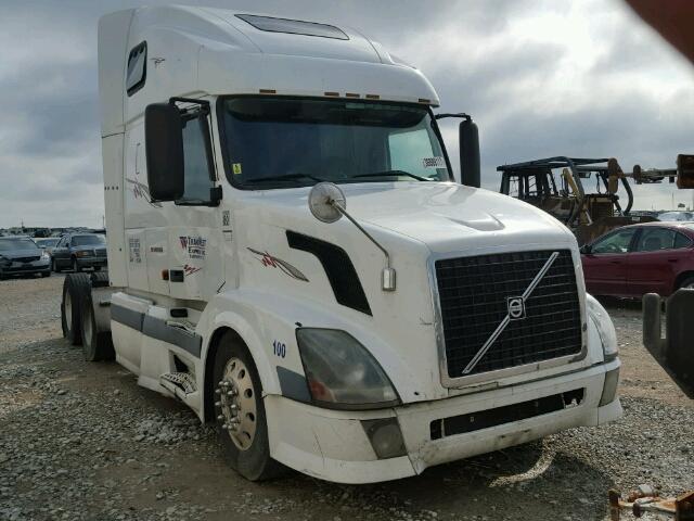 4V4NC9GH46N418106 - 2006 VOLVO VN VNL WHITE photo 1