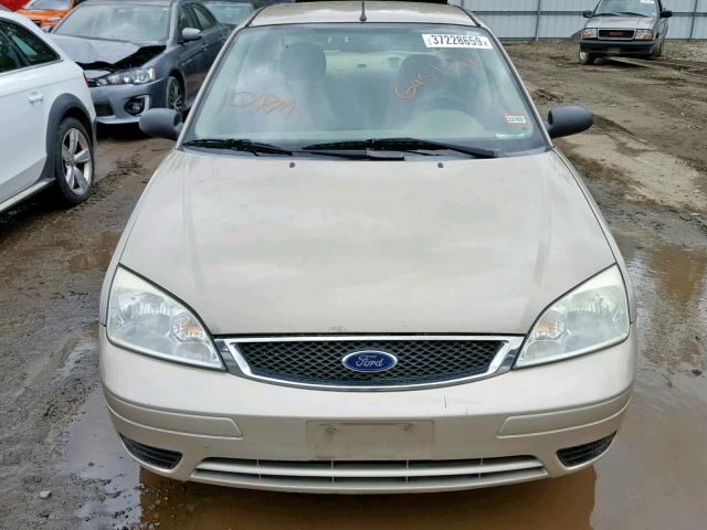 1FAHP34N27W260936 - 2007 FORD FOCUS ZX4 TAN photo 9