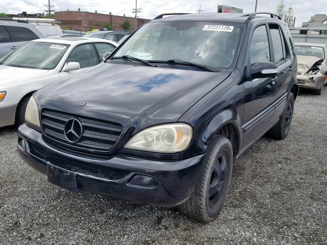 4JGAB57E43A412574 - 2003 MERCEDES-BENZ ML 350 BLACK photo 2