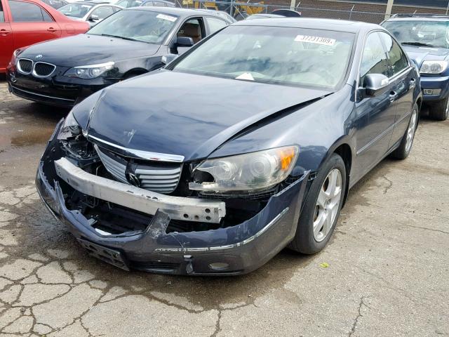 JH4KB16505C016747 - 2005 ACURA RL GRAY photo 2