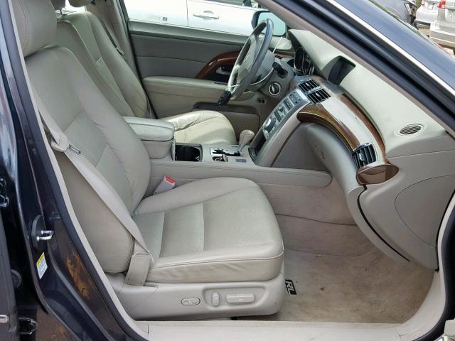 JH4KB16505C016747 - 2005 ACURA RL GRAY photo 5