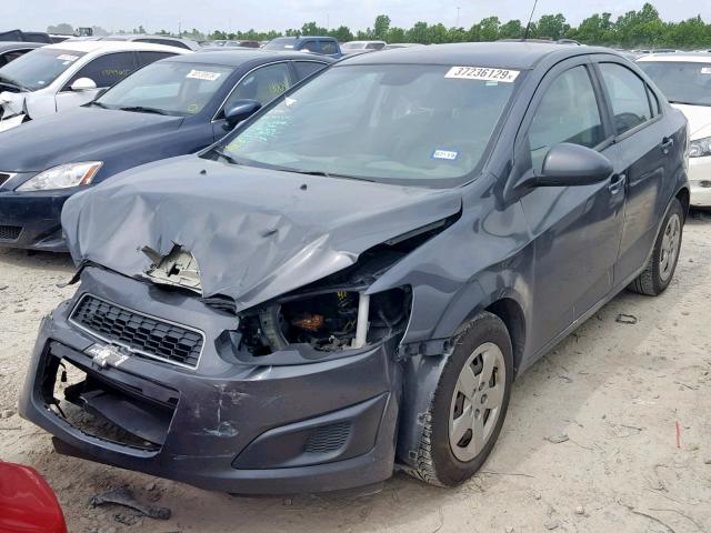 1G1JA5SH7D4129992 - 2013 CHEVROLET SONIC LS GRAY photo 2