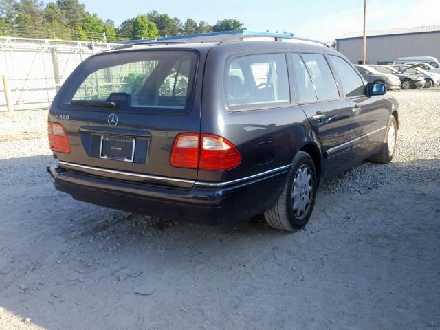 WDBJH65F0WA507978 - 1998 MERCEDES-BENZ E 320 BLUE photo 4