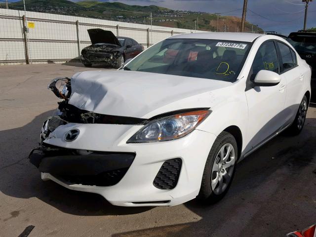 JM1BL1UPXD1758795 - 2013 MAZDA 3 I WHITE photo 2