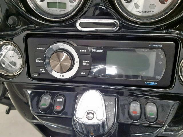 1HD1FC4388Y613942 - 2008 HARLEY-DAVIDSON FLHTCUI BLACK photo 19
