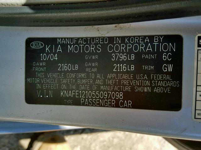 KNAFE121055097098 - 2005 KIA NEW SPECTR SILVER photo 10