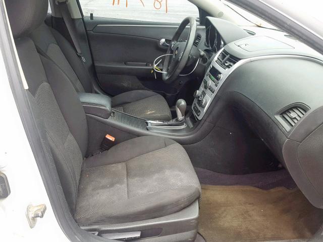 1G1ZC5EB3AF249499 - 2010 CHEVROLET MALIBU 1LT WHITE photo 5