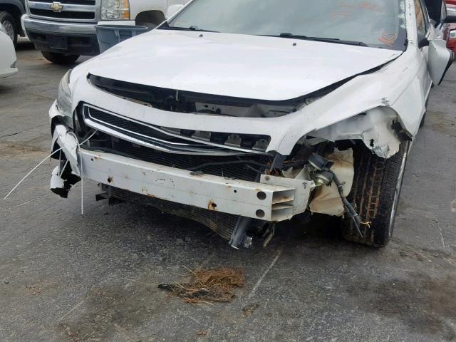 1G1ZC5EB3AF249499 - 2010 CHEVROLET MALIBU 1LT WHITE photo 9