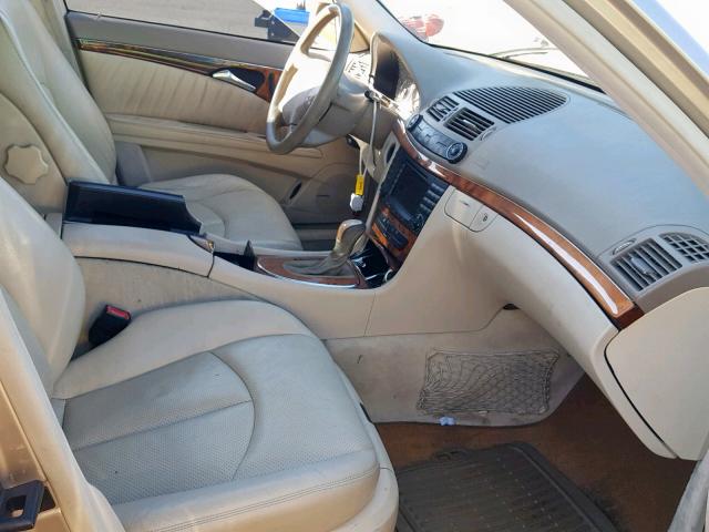 WDBUF65J04A404077 - 2004 MERCEDES-BENZ E 320 BEIGE photo 5