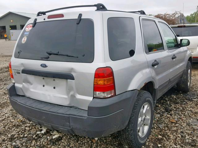 1FMYU03175KA36822 - 2005 FORD ESCAPE XLT SILVER photo 4