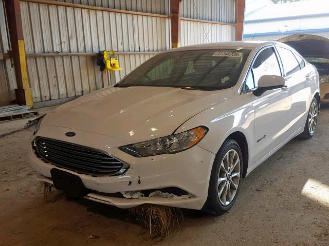 3FA6P0LU2HR109792 - 2017 FORD FUSION SE WHITE photo 2