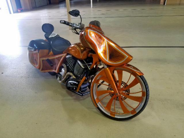 5VPGB16D943001047 - 2004 VICTORY MOTORCYCLES VEGAS ORANGE photo 1