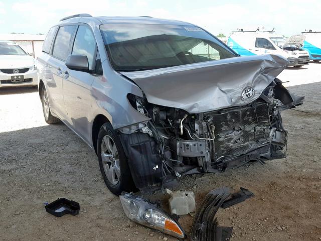 5TDKK3DC4FS575491 - 2015 TOYOTA SIENNA LE SILVER photo 1