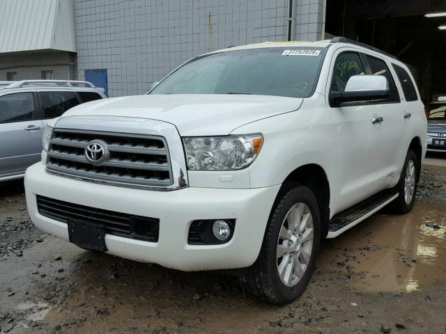 5TDDW5G10ES102821 - 2014 TOYOTA SEQUOIA PL WHITE photo 2