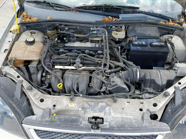 1FAFP34N05W295902 - 2005 FORD FOCUS ZX4 SILVER photo 7