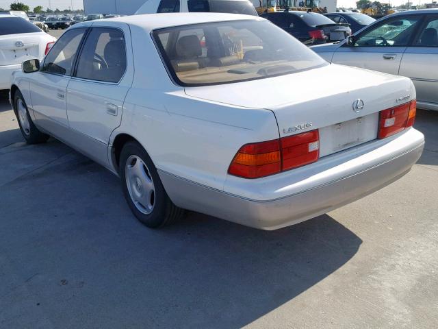 JT8BH28F0W0135847 - 1998 LEXUS LS 400 WHITE photo 3