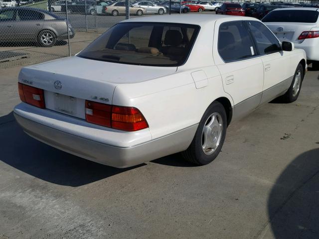 JT8BH28F0W0135847 - 1998 LEXUS LS 400 WHITE photo 4