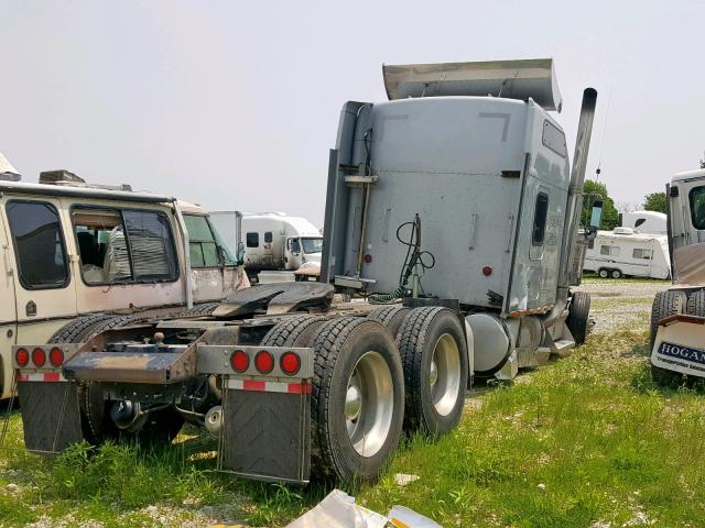 1XKWDB9X85J120614 - 2005 KENWORTH CONSTRUCTI SILVER photo 4