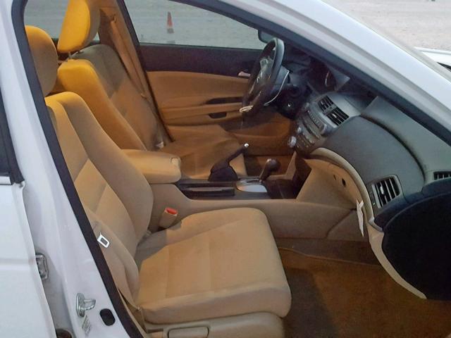 1HGCP2F44CA234429 - 2012 HONDA ACCORD LXP WHITE photo 5