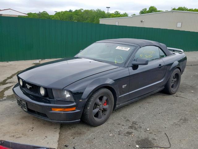 1ZVFT85H855238975 - 2005 FORD MUSTANG GT BLACK photo 2