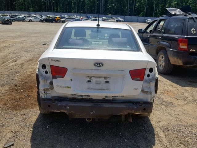 KNAFU4A26D5726022 - 2013 KIA FORTE EX WHITE photo 9