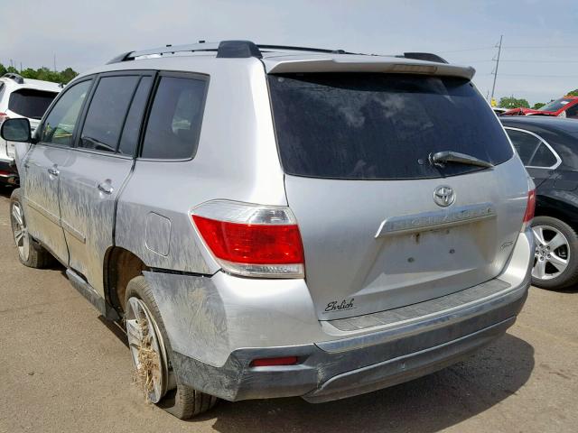 5TDDK3EH3DS222370 - 2013 TOYOTA HIGHLANDER SILVER photo 3