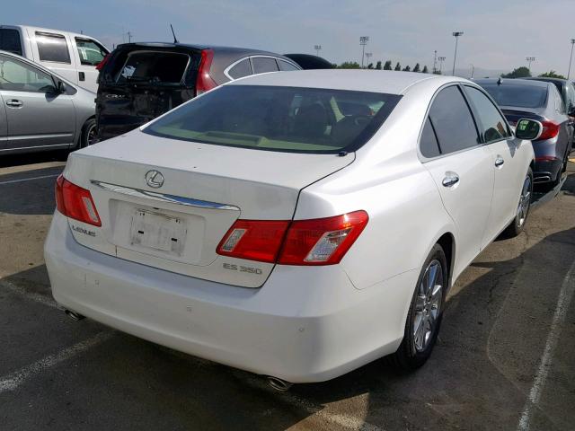 JTHBJ46G172083467 - 2007 LEXUS ES WHITE photo 4