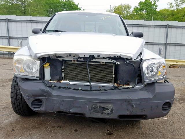 1D7HW28K76S635528 - 2006 DODGE DAKOTA QUA SILVER photo 9