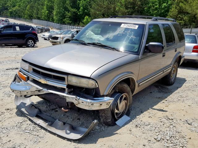 1GNDT13W61K227365 - 2001 CHEVROLET BLAZER BLACK photo 2