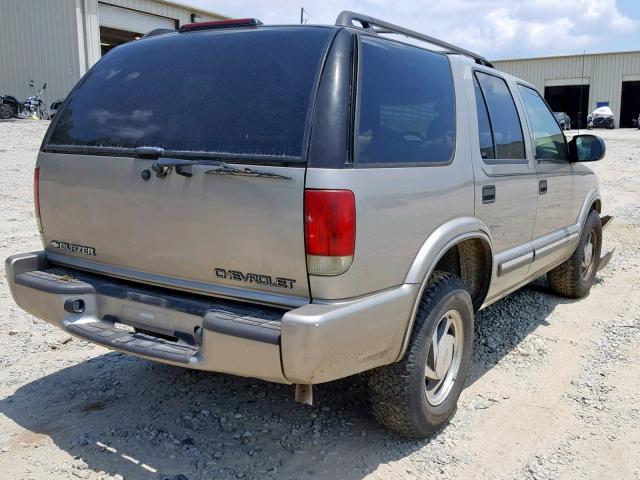 1GNDT13W61K227365 - 2001 CHEVROLET BLAZER BLACK photo 4