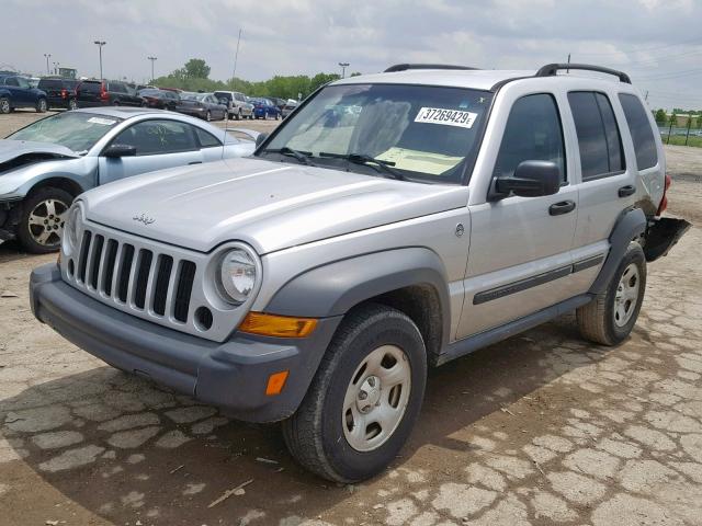 1J4GL48KX6W266192 - 2006 JEEP LIBERTY SP SILVER photo 2