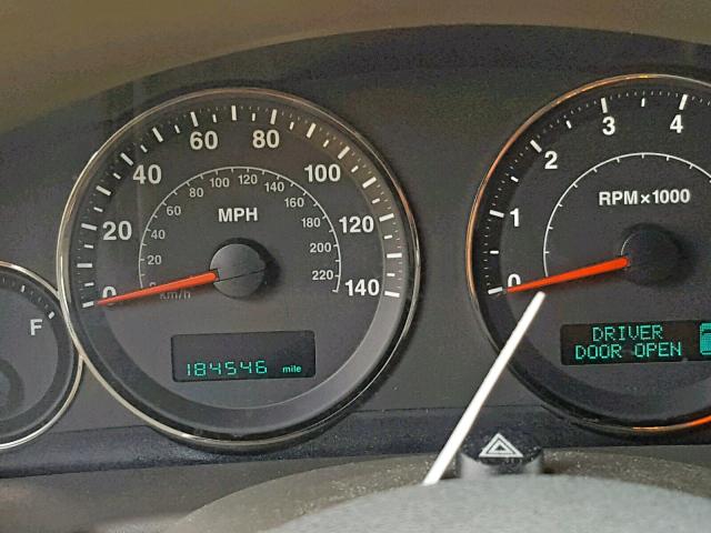 1J8HH48N76C106643 - 2006 JEEP COMMANDER BLACK photo 8