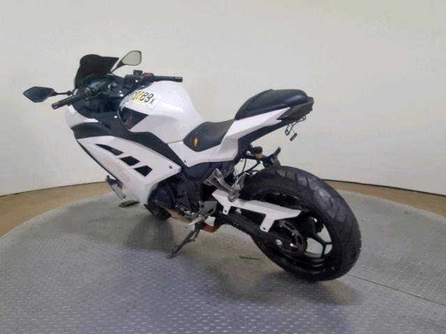 JKAEX8A17DDA11418 - 2013 KAWASAKI EX300 A WHITE photo 6