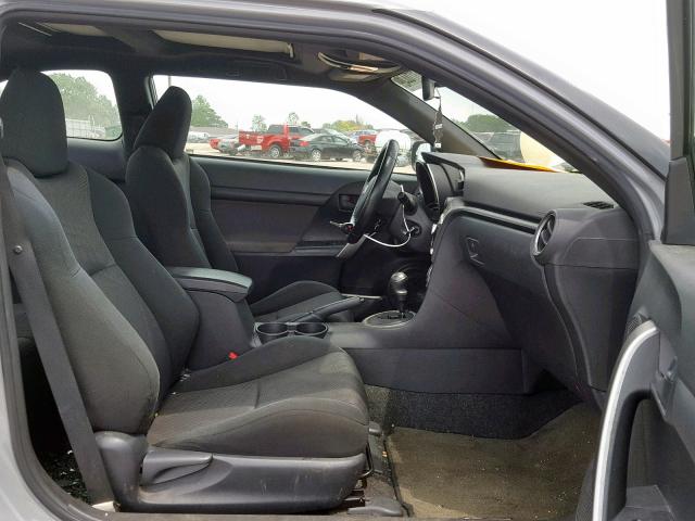 JTKJF5C7XB3012823 - 2011 TOYOTA SCION TC ნაცრისფერი ფოტო 5